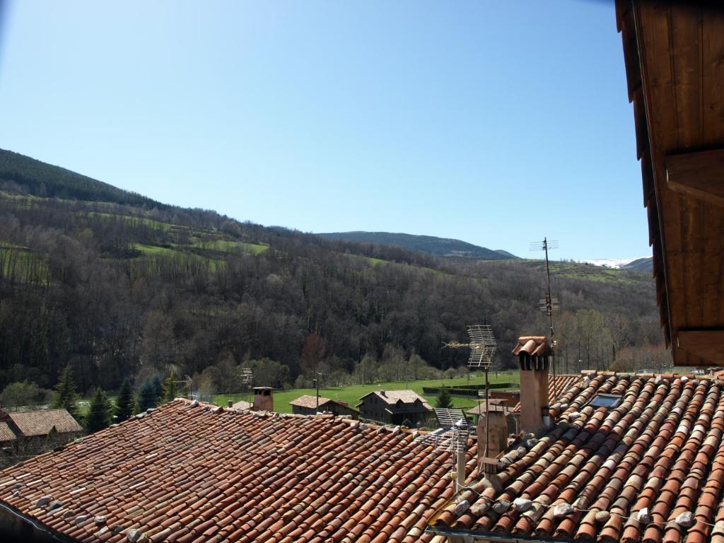 Hostal Cal Mestre Vilallonga de Ter Luaran gambar